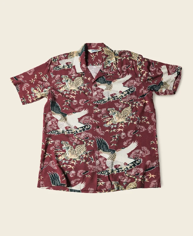 Men's Linen - Cotton Blend Short Sleeve Shirts in Khaki with Chest Pockets for a Practical and Casual OptionUkiyo-e Tiger & Crane Pattern Aloha Shirt - Wine Red