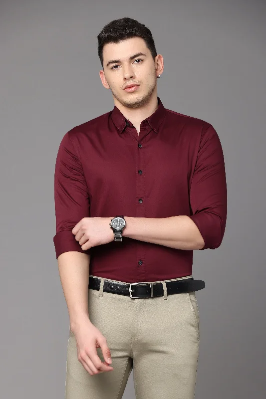 Men's Short - Sleeve Linen Casual Shirts in Light Khaki for a Breathable Summer OptionMaroon Plain Slim Fit Shirt