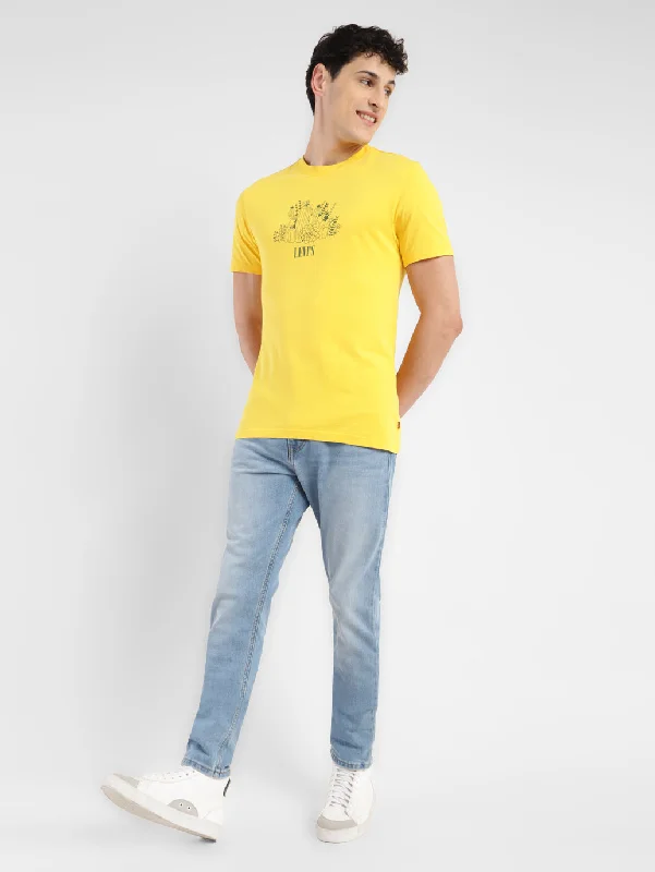 Men's Jeans with a Frayed Hem for a Casual and Effortless StyleMen's 512 Blue Slim Tapered Fit Jeans