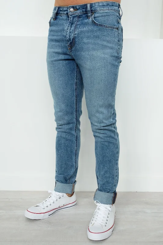 Men's Jeans with a Frayed Hem for a Casual and Effortless StyleR2 Slim And Narrow Blue Focus