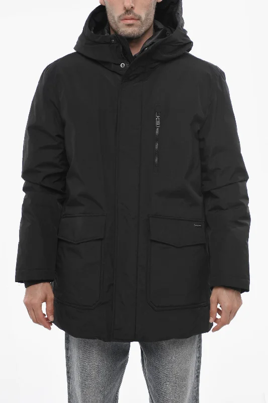 Men coats with a water - resistant finish for light rain and splashesWoolrich Cotton and Nylon CLEVELAND Down Jacketwith Hidden Closure