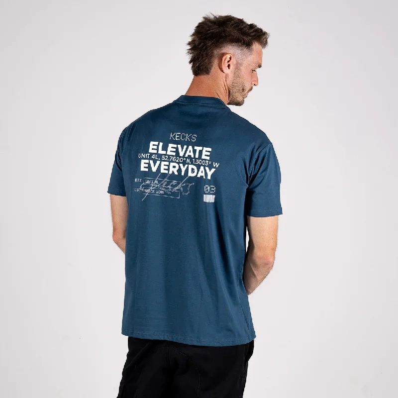 Men's tie - dye t - shirts with a bohemian styleElevate Tee - Navy